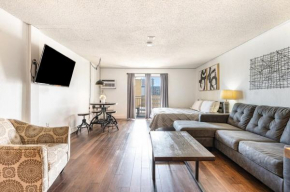 King Oceanview Studio, SMART TV, 12 PM Check-In,